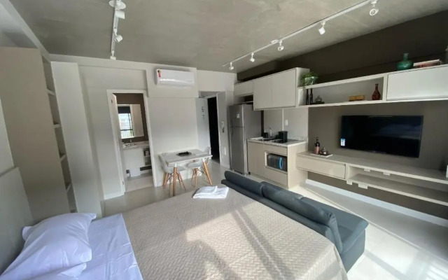 67 New studio in great location! Fast WI-FI, balcony