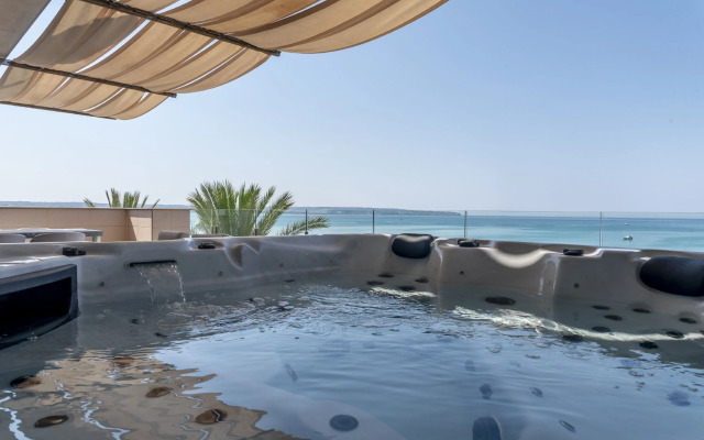 Apartamentos Delfín