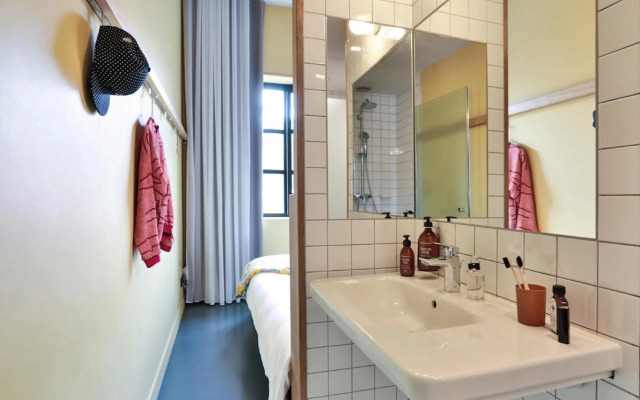 Mob Hotel Paris les Puces