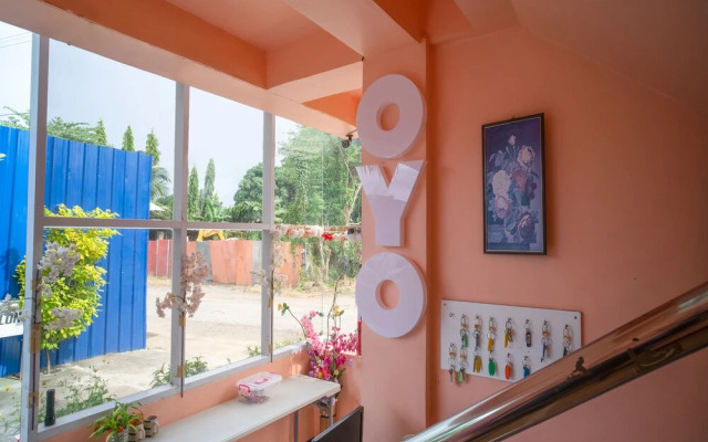 OYO 615 Cvp Hotel (Vaccinated Staff)