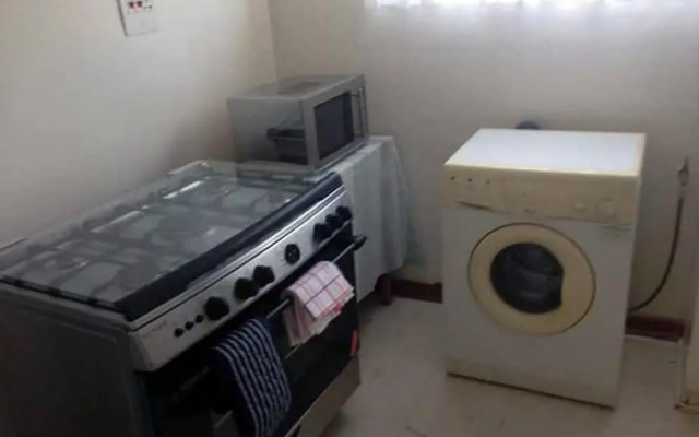2 bed Guesthouse in Mabelreign - 2012