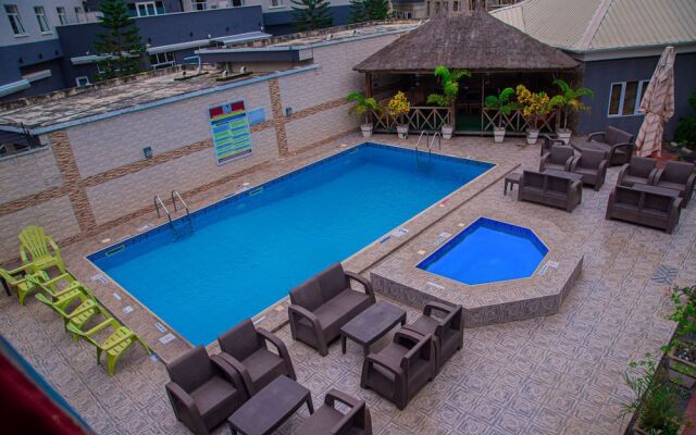 Mahogany Hotel and Suites
