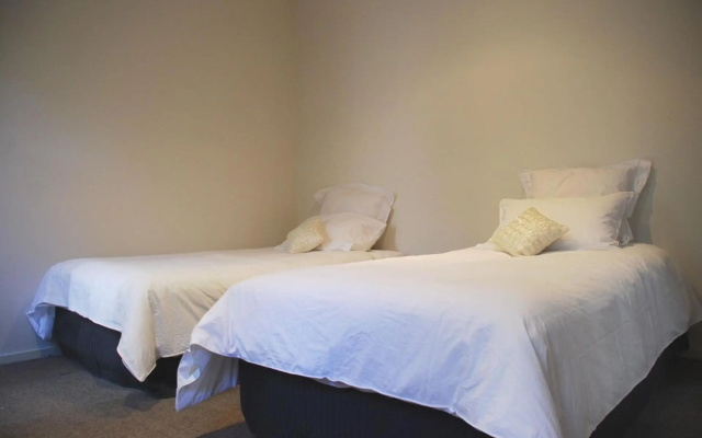 SURF Side SECRET INVERLOCH – Guest Rooms – Inverloch