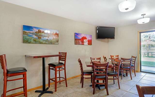 Best Western Ponderosa Lodge