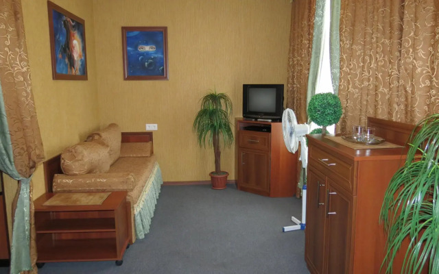 Отель Эсмеральд