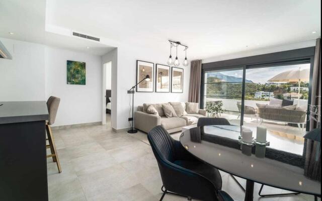 Mirador Bright, modern apt in La Quinta
