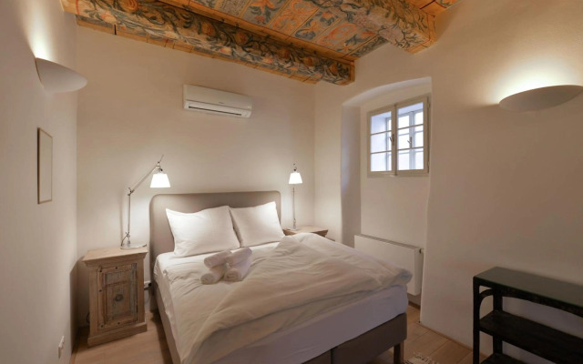 18th CENTURY BAROQUE RESIDENCE