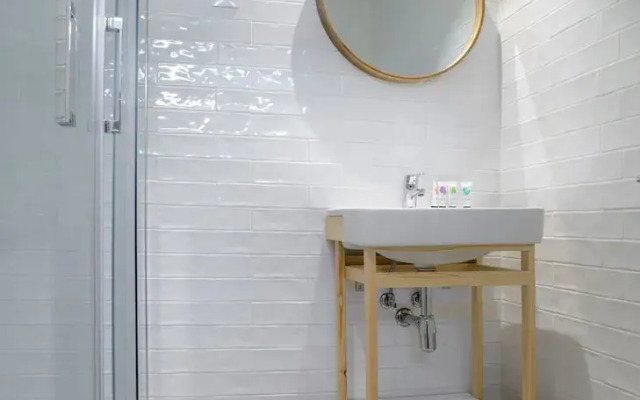 nQn Aparts & Suites Madrid