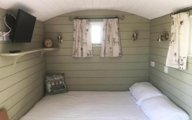 Shepherds Hut at Puttocks Farm