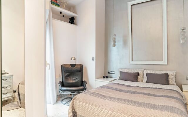 Graceful Apartment in Sevilla near Royal Alcázar