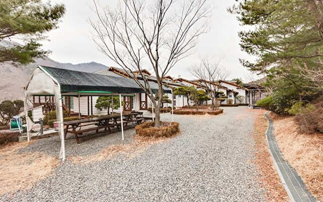 Yangsan Solmaru Pension