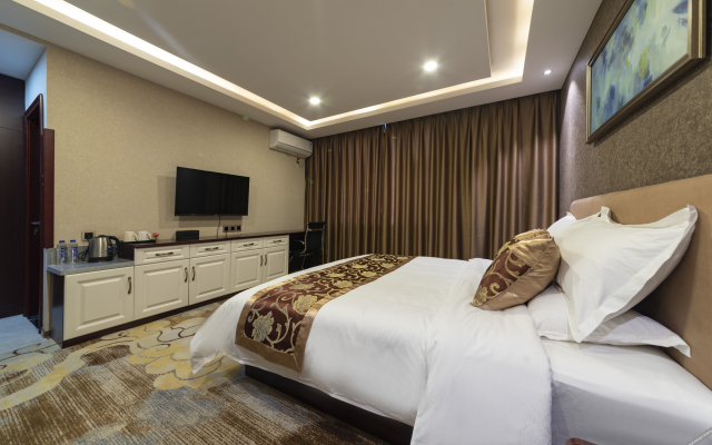 qingzhu Jinyue Hotel (Kuangshan Automobile Great World, Shanghai, Jinan)