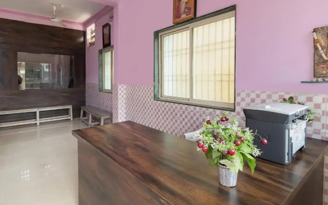Shree Gajanan by OYO Rooms