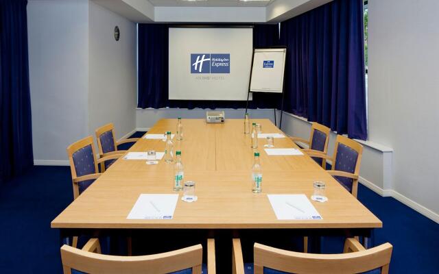 Holiday Inn Express Portsmouth - Gunwharf Quays by IHG