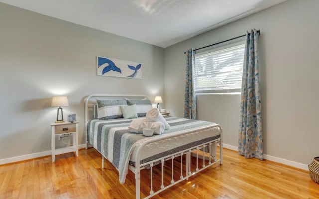 Stylish Pensacola Retreat w/ Patio & Grill!