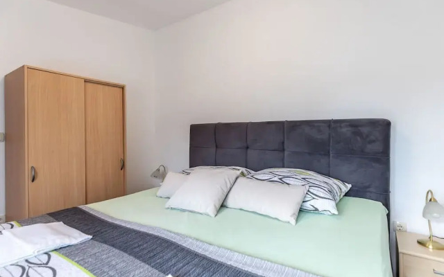 Waterfront Apartment in Vir With Balcony and Barbecue