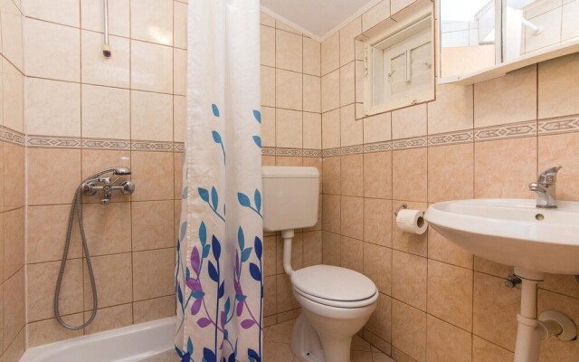 Amazing Home in Pakostane With Wifi and 2 Bedrooms