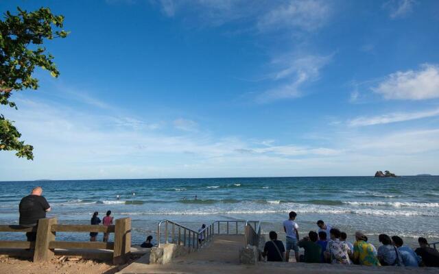 Grandbeach A31 by malai