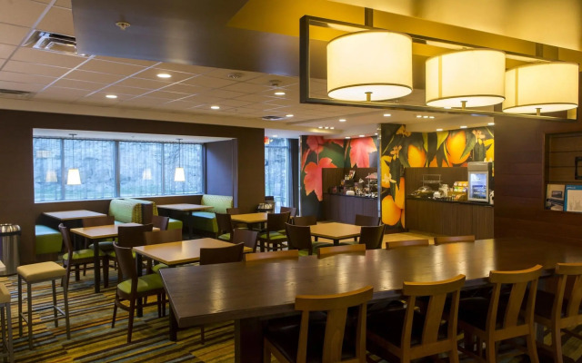 Fairfield Inn & Suites Cambridge