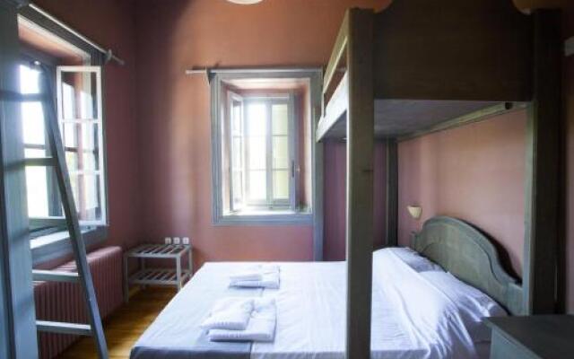 Chalantra Residence