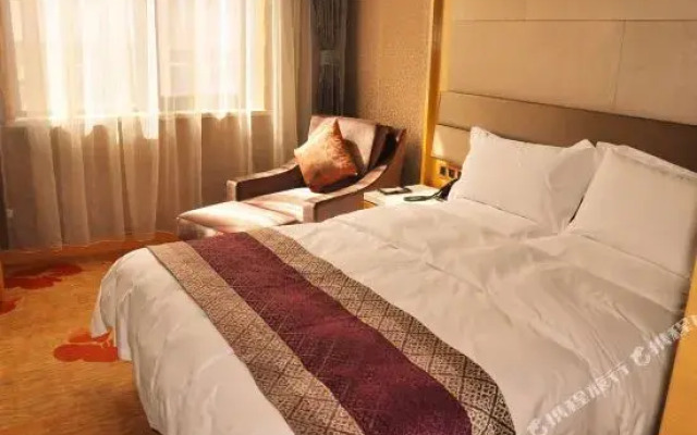 Licheng Ruixuan Hotel (Lingshi Xinjian East Street)