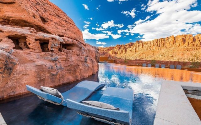 Secluded Padre Canyon Luxury 5 Bedroom Home