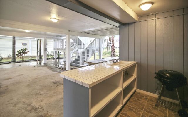 The Blue Pearl 5 Bedroom Home