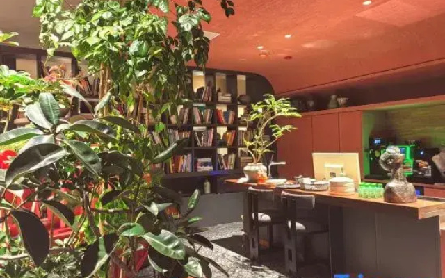 Qishe Hotel (Wanda Plaza Yunjin Road Subway Station)
