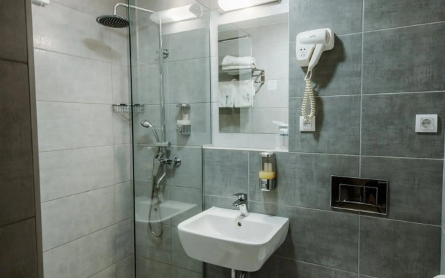 Hotel Nais