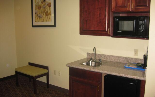 Best Western Plus Springfield Airport Inn