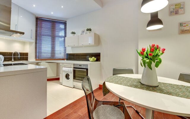 Grand Apartments - Brooklyn