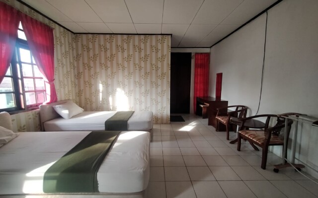 Hotel Lembah Nyiur Cikopo