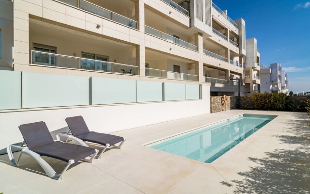 LAB-Modern 3 bedroom apart near beach