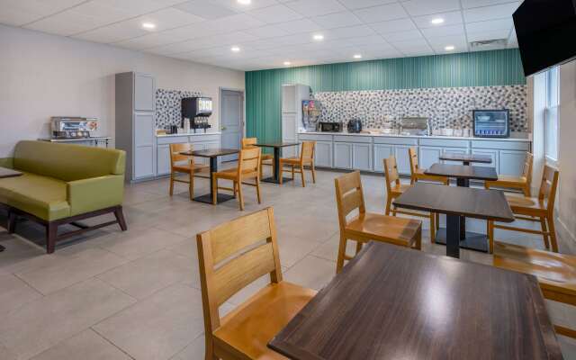 Wingate by Wyndham Waldorf/Washington DC Area
