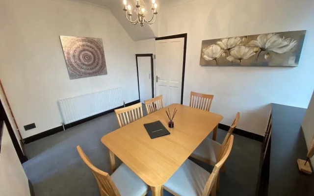 Blackpool Abode - Ansdell House