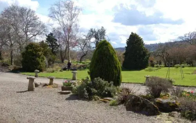 The Farm Snead Bed & Breakfast