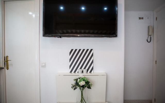 1bed Studio in the Heart of Madrid, 2mins to Metro