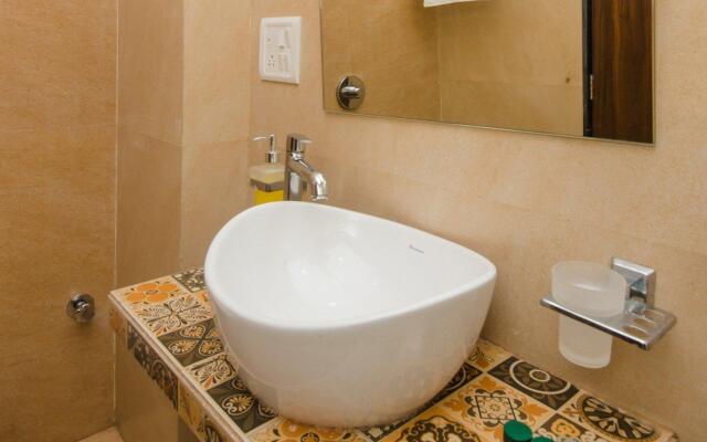 OYO 9849 Hotel Divine Residency