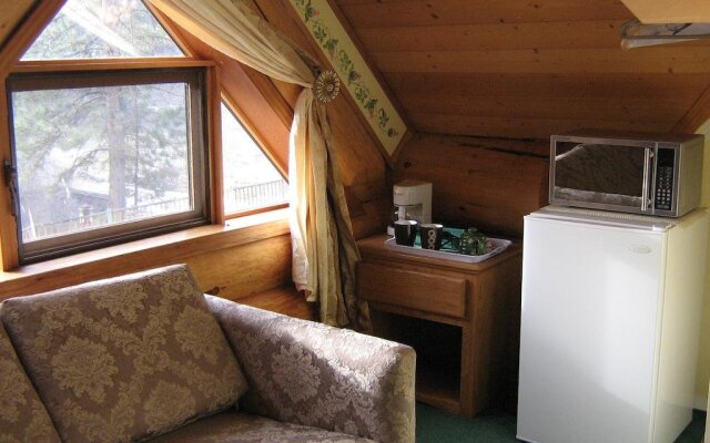 Rainbow Lake Castle Resort