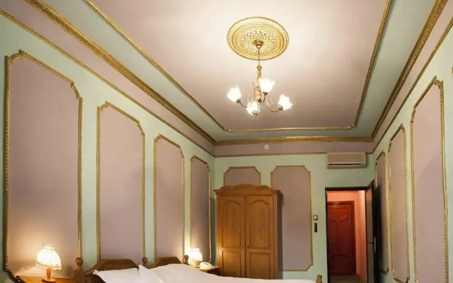 Hotel KRETA