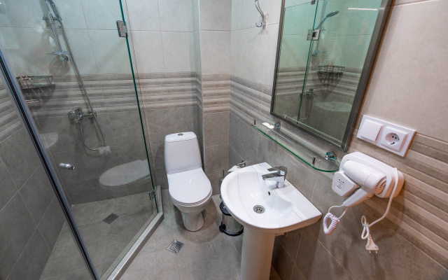 Imperial House Hotel