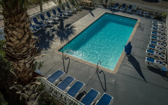 South Beach Biloxi Hotel & Suites