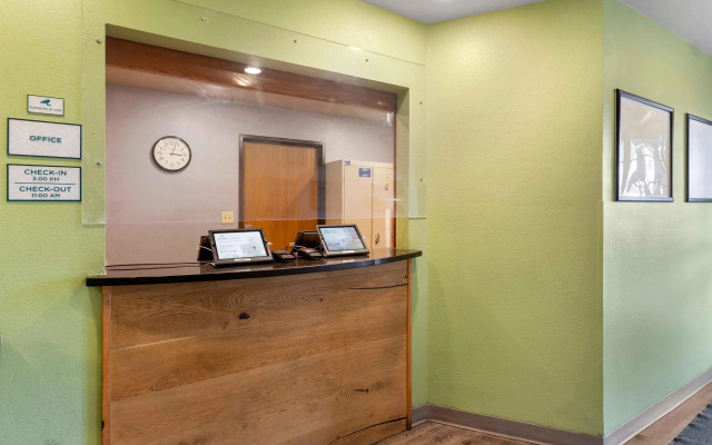 Extended Stay America Select Suites - Phoenix - West
