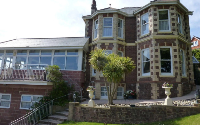 Summerhill Hotel