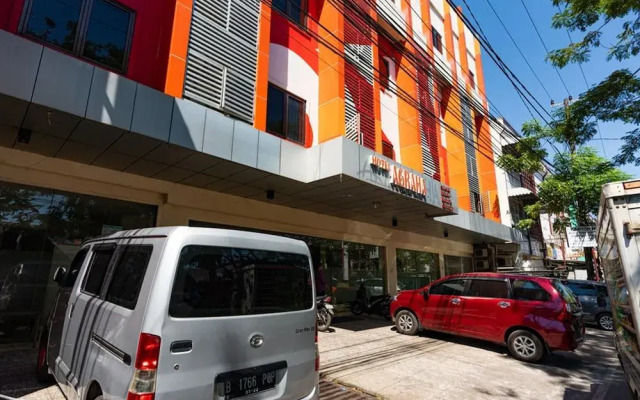 Reddoorz Plus Near Karebosi Area 3