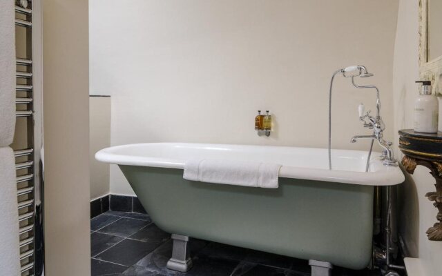 Apsley House Hotel