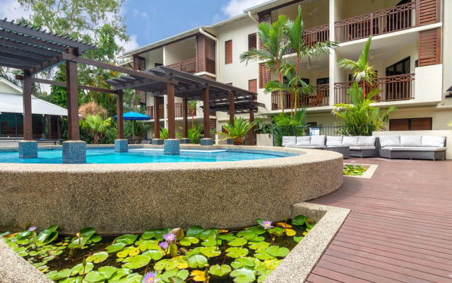 Seascape Holidays at 30 Tropic Style