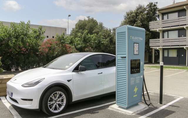 Kyriad Marseille - Vitrolles Aéroport