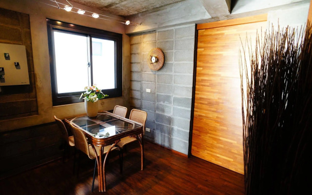 No. 658 Chuanfan Rock Village I