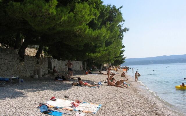 Luxury Apartment With Pool, Large Patio & sea View